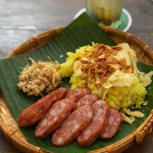 Lạp xưởng thái lát cho xôi