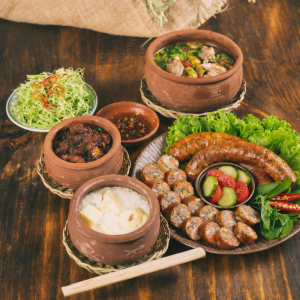 cá kho tộ ăn cùng cơm niêu