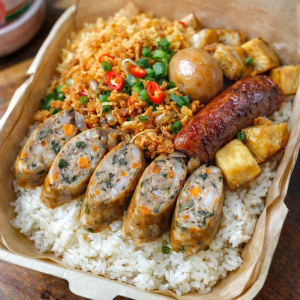Hộp xôi ăn sáng nhiều topping